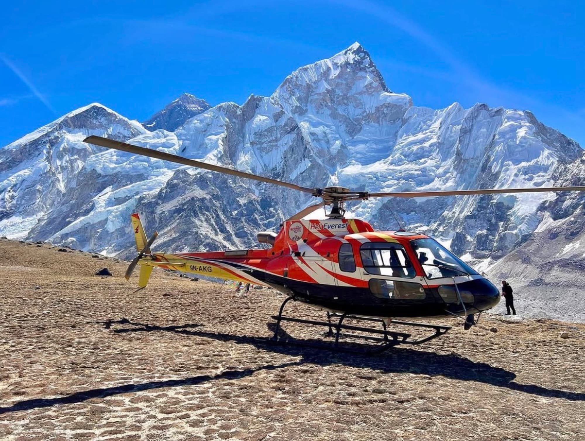 Everest Base Camp Helicopter Tour photo 2